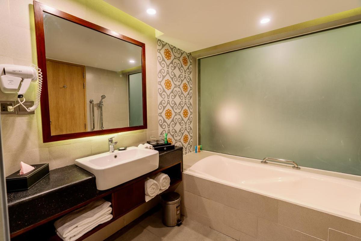 Best Western Heritage Cox's Bazar Exterior photo